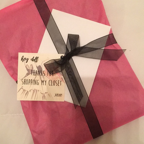 Meet your Posher, Madison - Picture 2 of 2